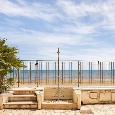 A Window To The Sea * Nettuno